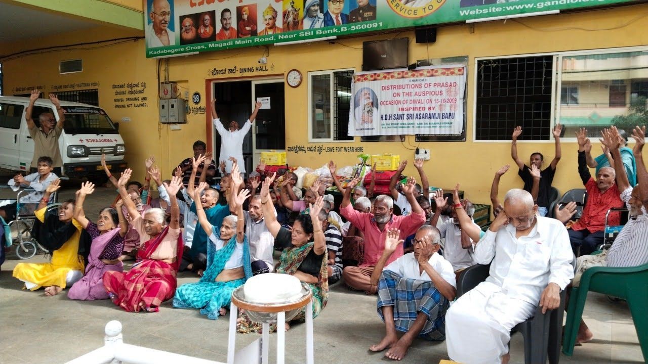 Diwali Bhandara at Gandhi old age home, Magadi Road.